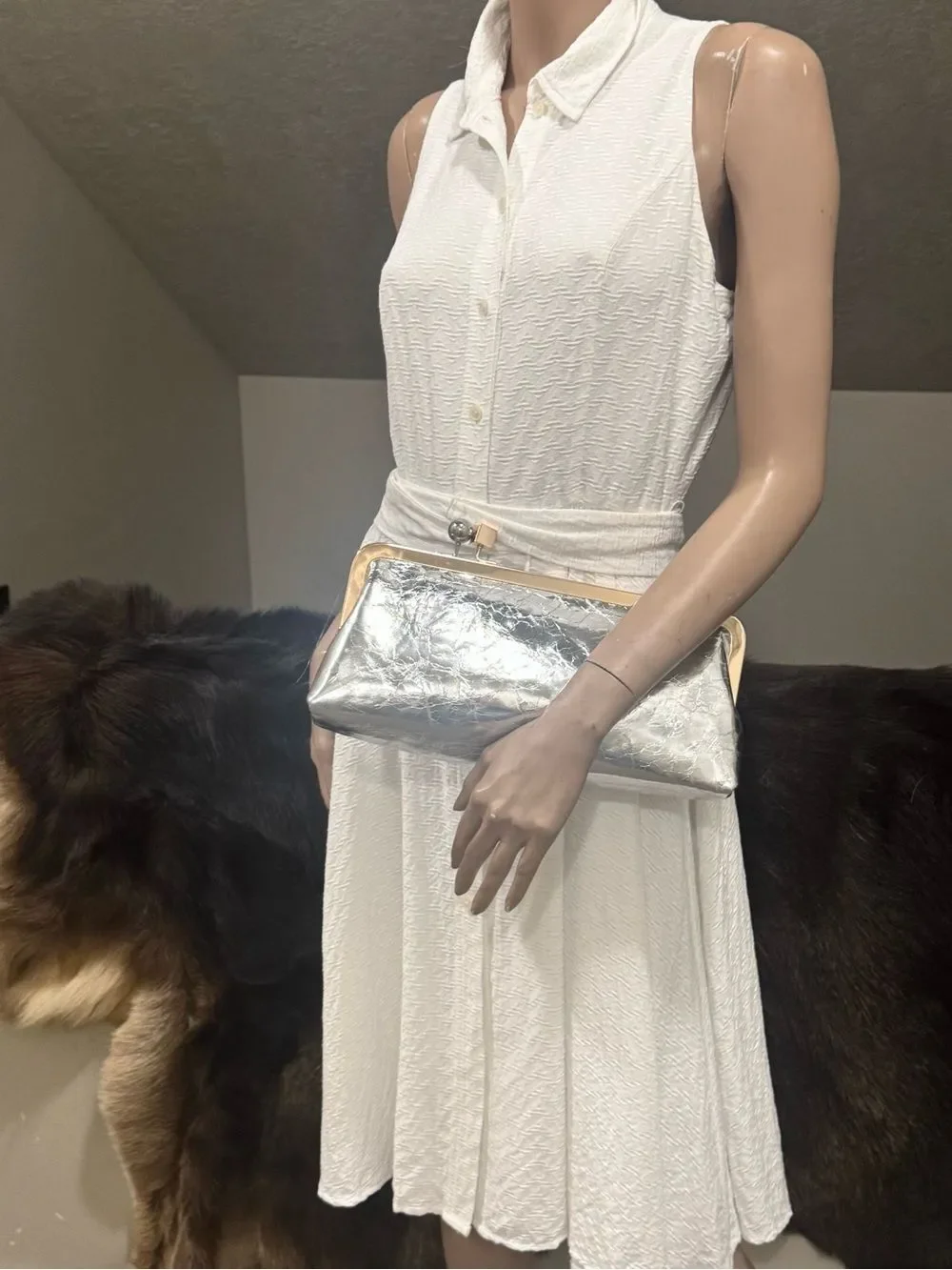 Silver Wrinkled Leather Handmade Unique Kisslock Frame Bag, Large Size Clutch